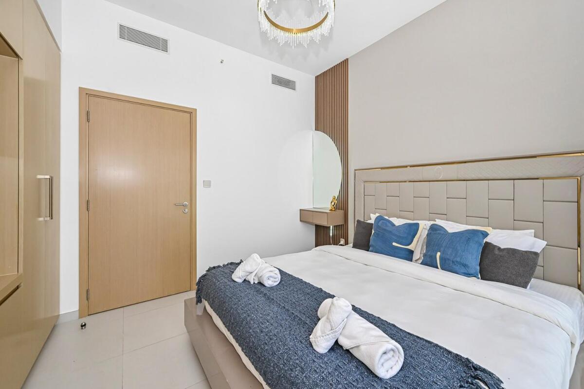 5 Mins From Mall A Downtown Dream 1br * Dubai