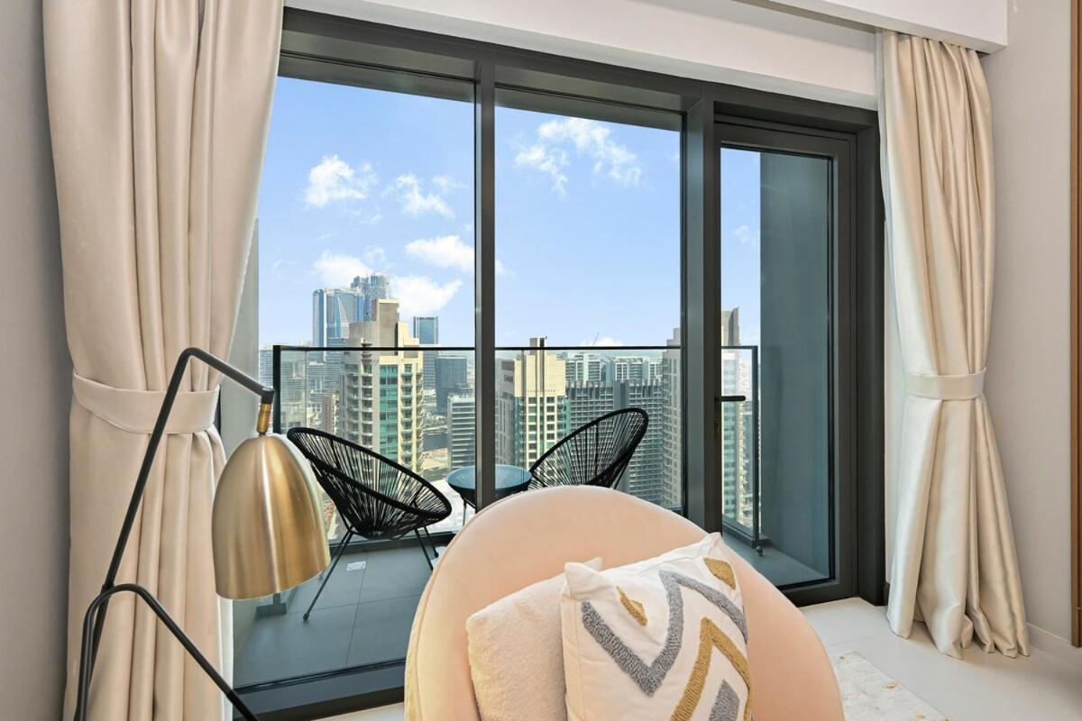 5 Mins From Mall A Downtown Dream 1br Dubai